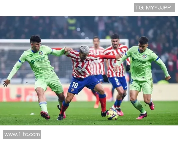 马德里竞技主场大胜瓦伦西亚，继续领跑西甲积分榜