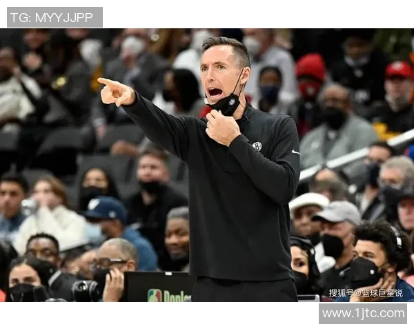 塞维利亚主帅托马斯-莫纳，被曝光偷偷观察其他球队训练，引发争议